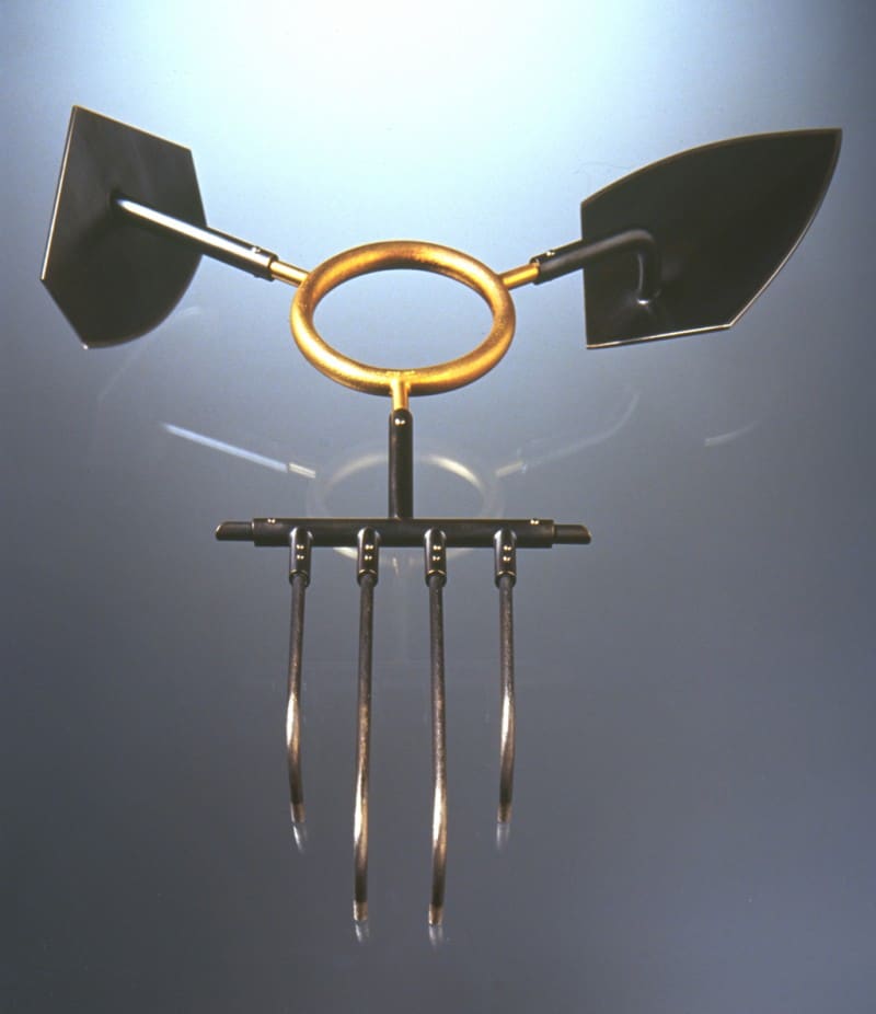 DIG WEAR wearable gardening tools